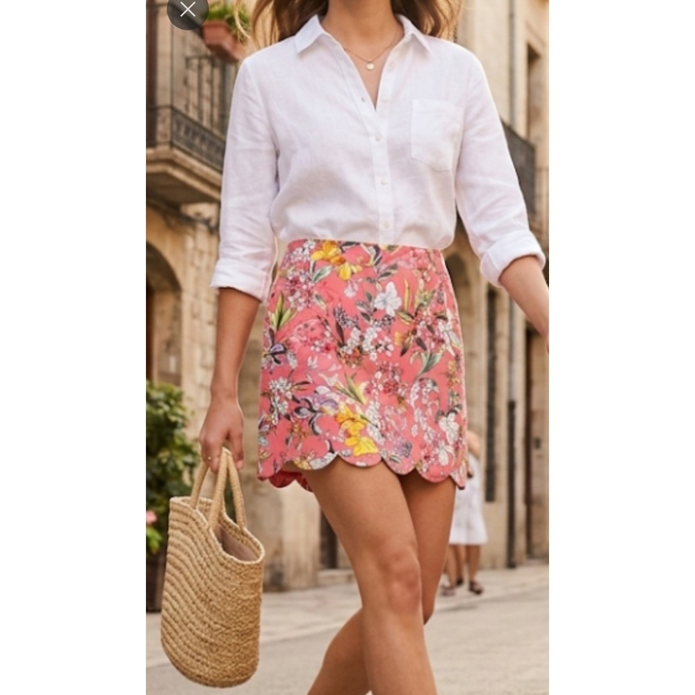 Fit Sight skort tropical floral print and a distinctively scalloped hem Sz PXL